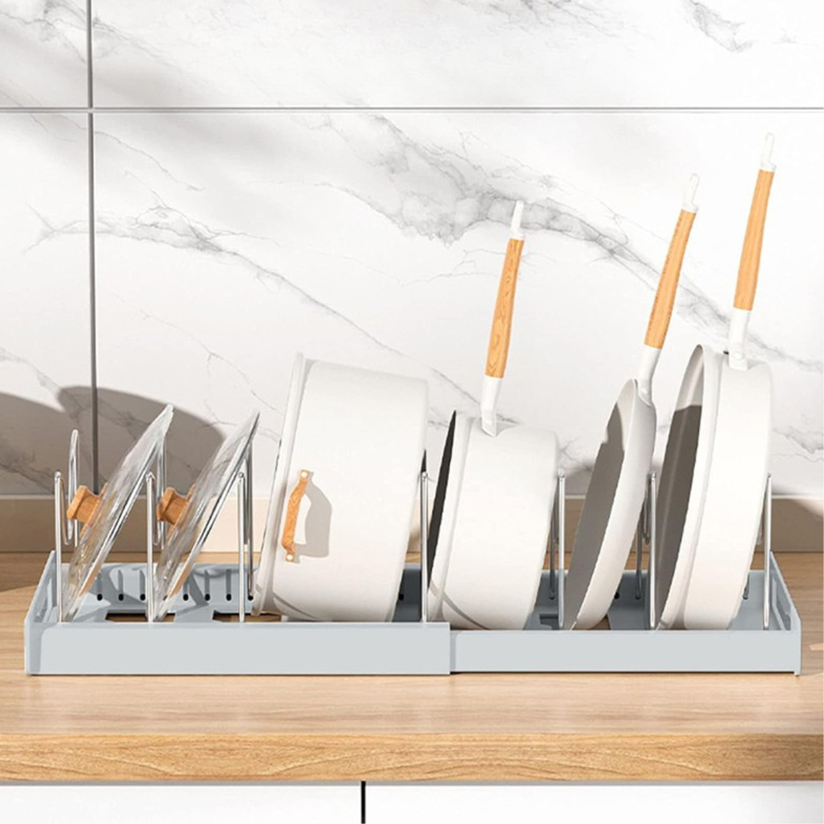 Organizador de Sartenes y Ollas Extensible con 10 Separadores + 2 Clips de Silicona (Gris)